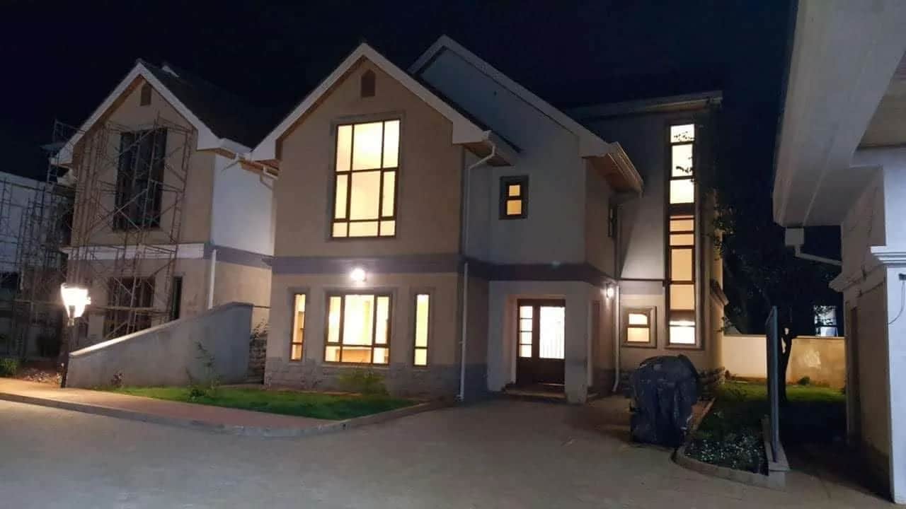 5 BEDROOM TOWNHOUSES FOR SALE IN LAVINGTON FROM KES 54 MILLION-1 5 BEDROOM TOWNHOUSES FOR SALE IN LAVINGTON FROM KES 54 MILLION-1